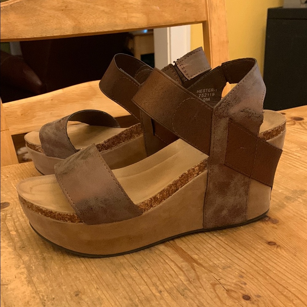 Pierre Dumas Wedge Sandals